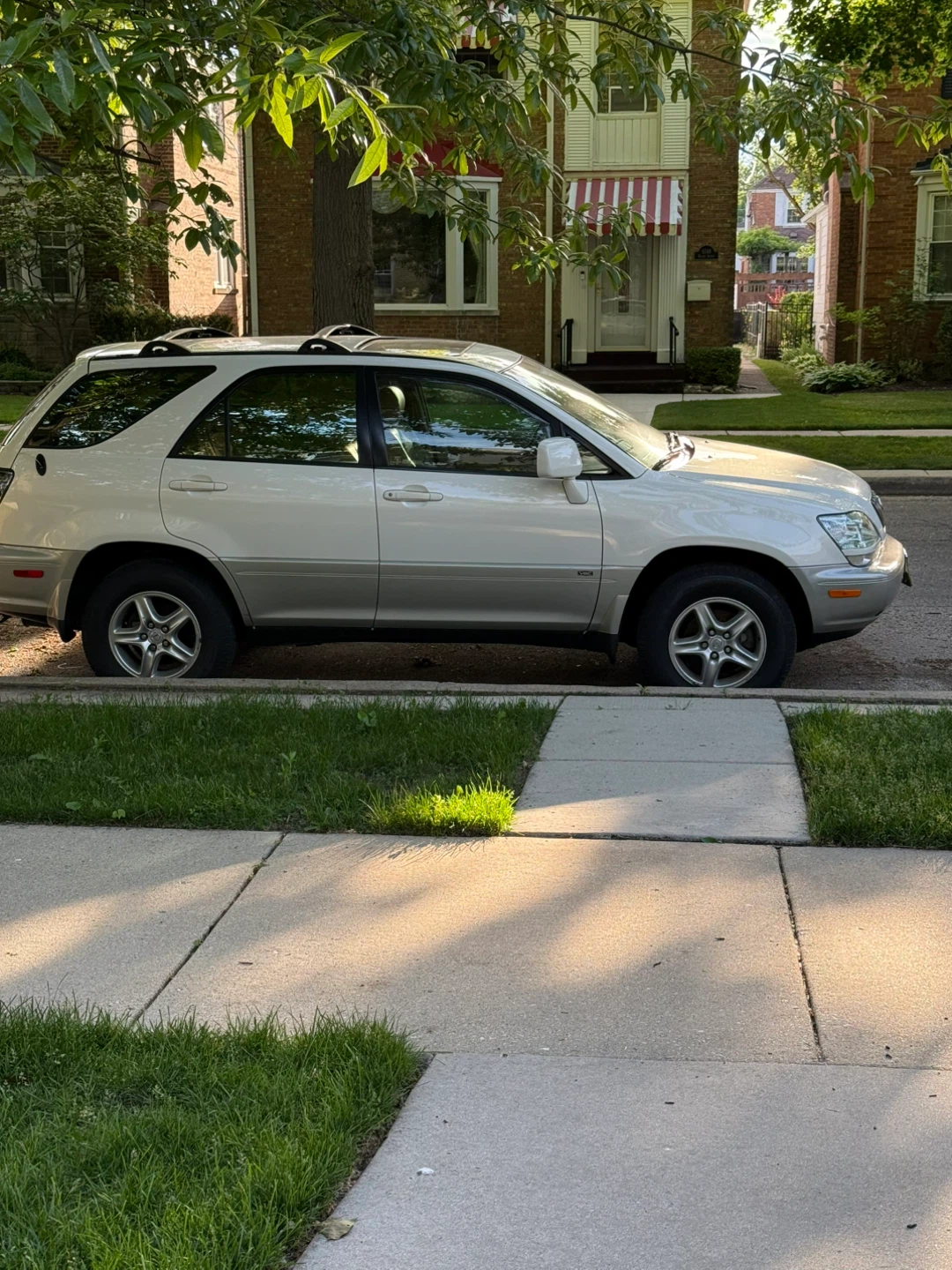 2001 Lexus RX 300 White SUV - photo 2