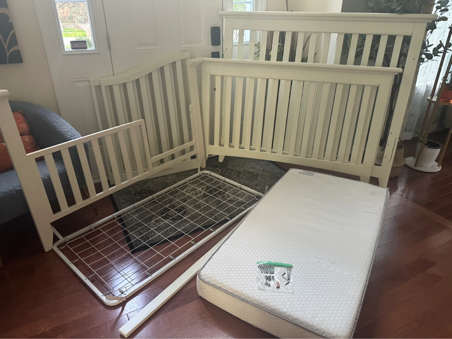 White Convertible Crib with Mattress and sheets