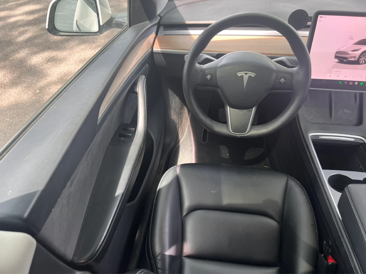 2023 Tesla Model Y Long Range - photo 3