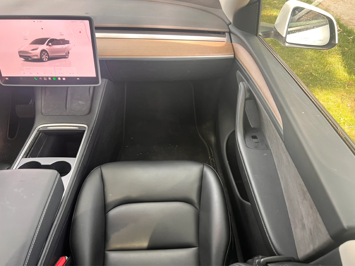 2023 Tesla Model Y Long Range - photo 4