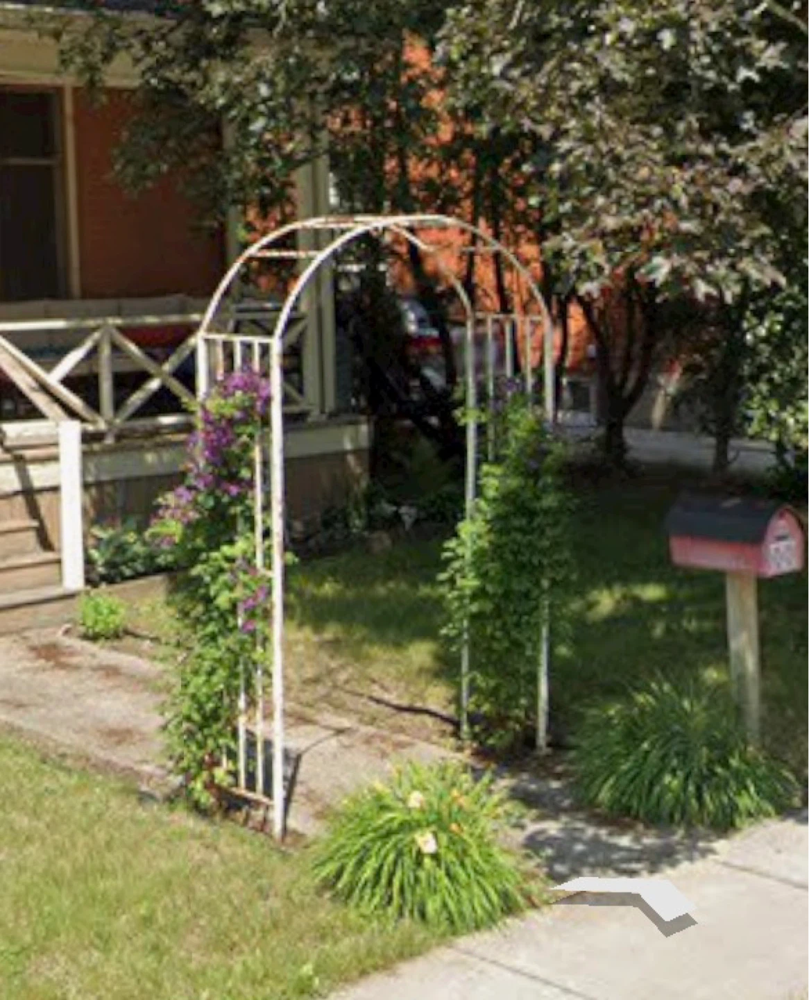 White Metal Garden Arch