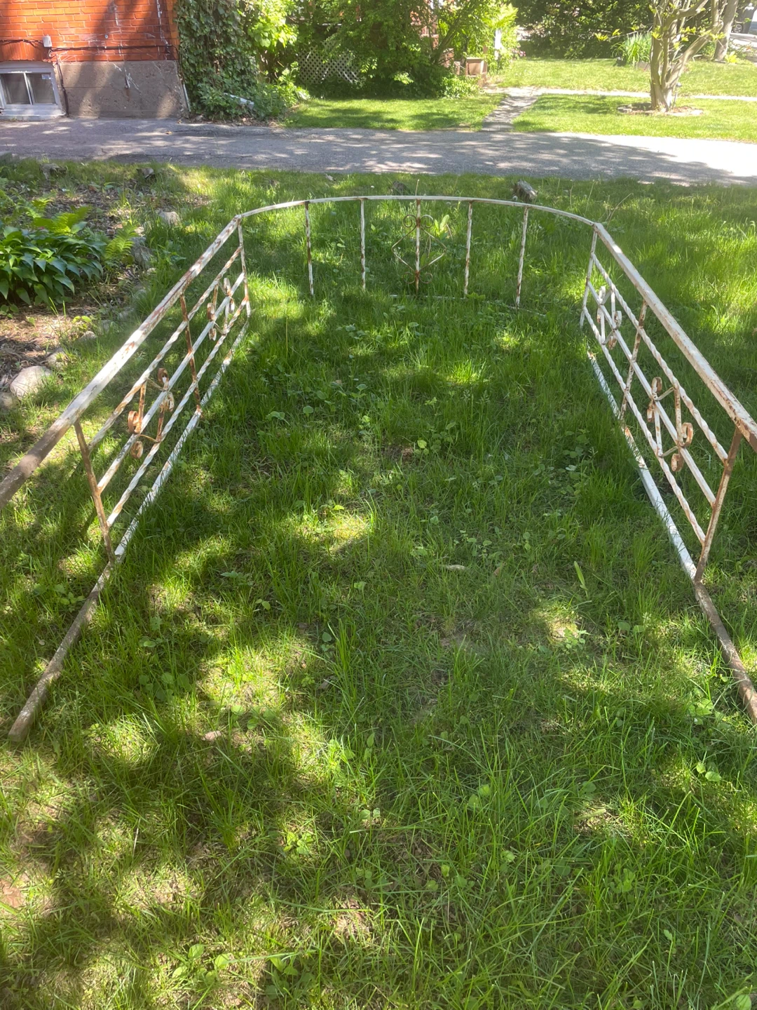 White Metal Garden Arch - photo 3