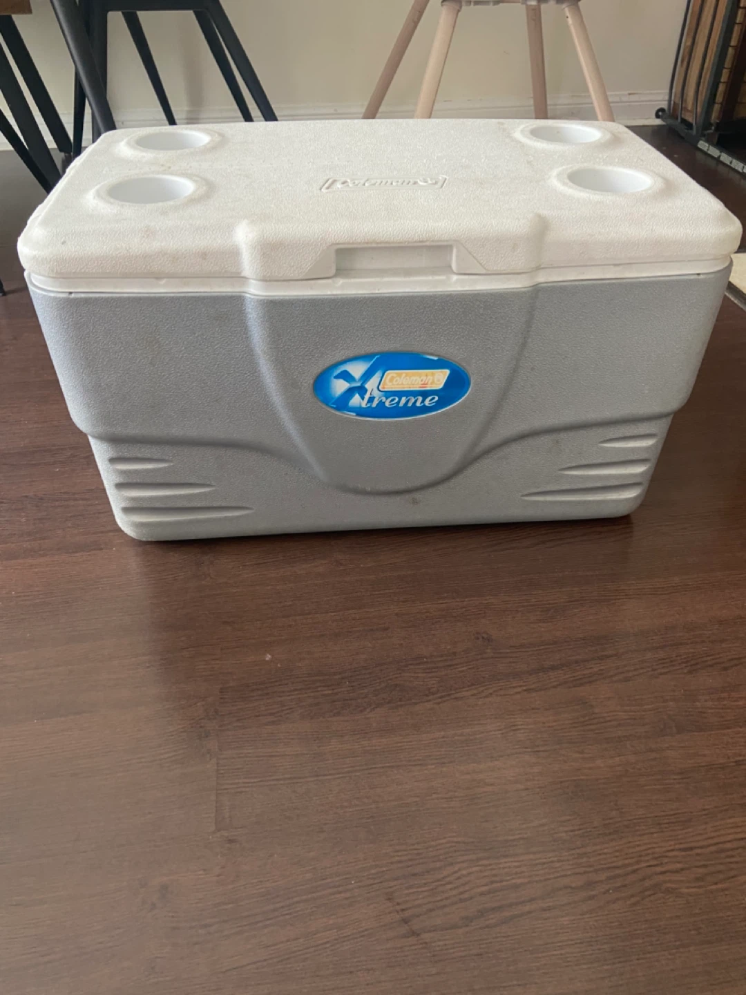 Coleman Xtreme Cooler Grey 34L w/ water tap 25" X 13" X 12"