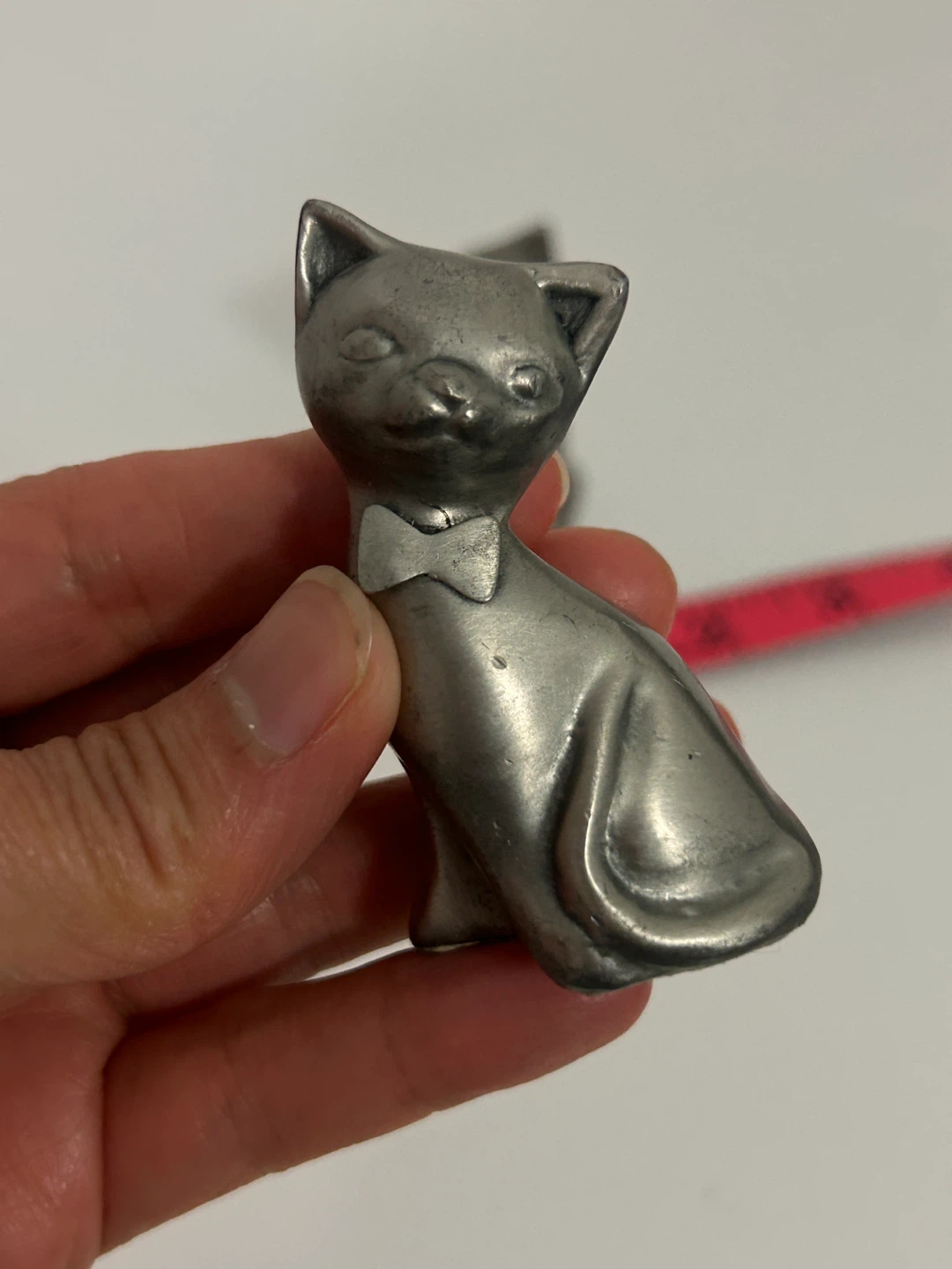 Pewter Sitting Cats with Bowties Figurines (Set of 2) - photo 3