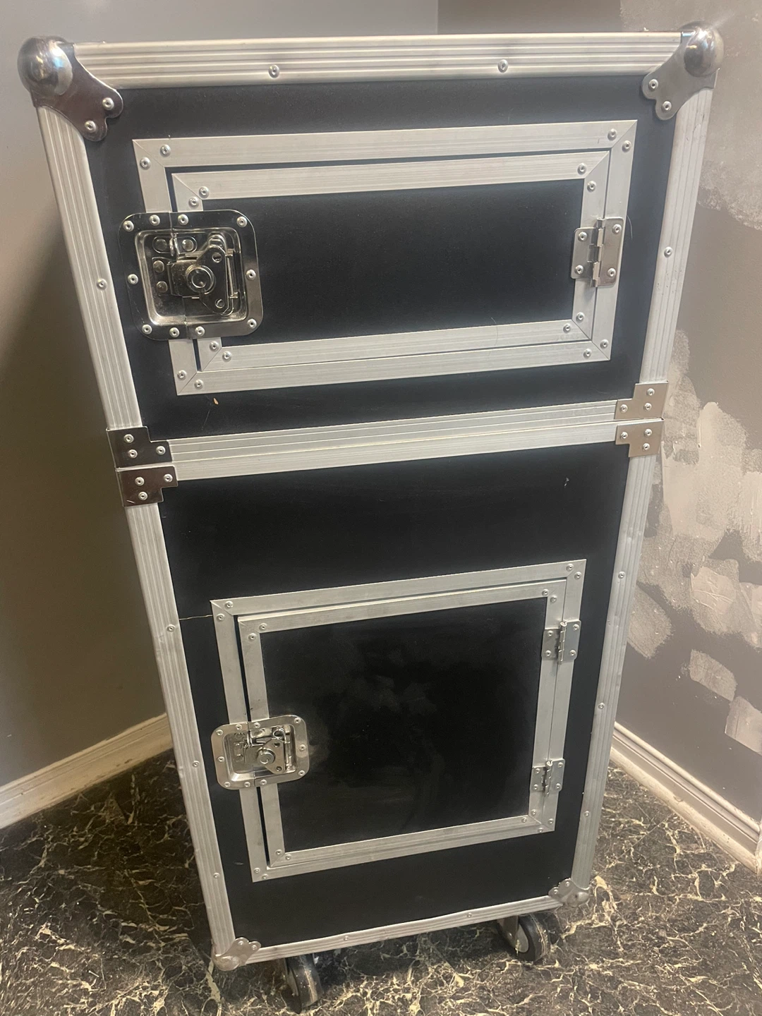 Audio Dynamics Flight Case with Wheels - photo 4