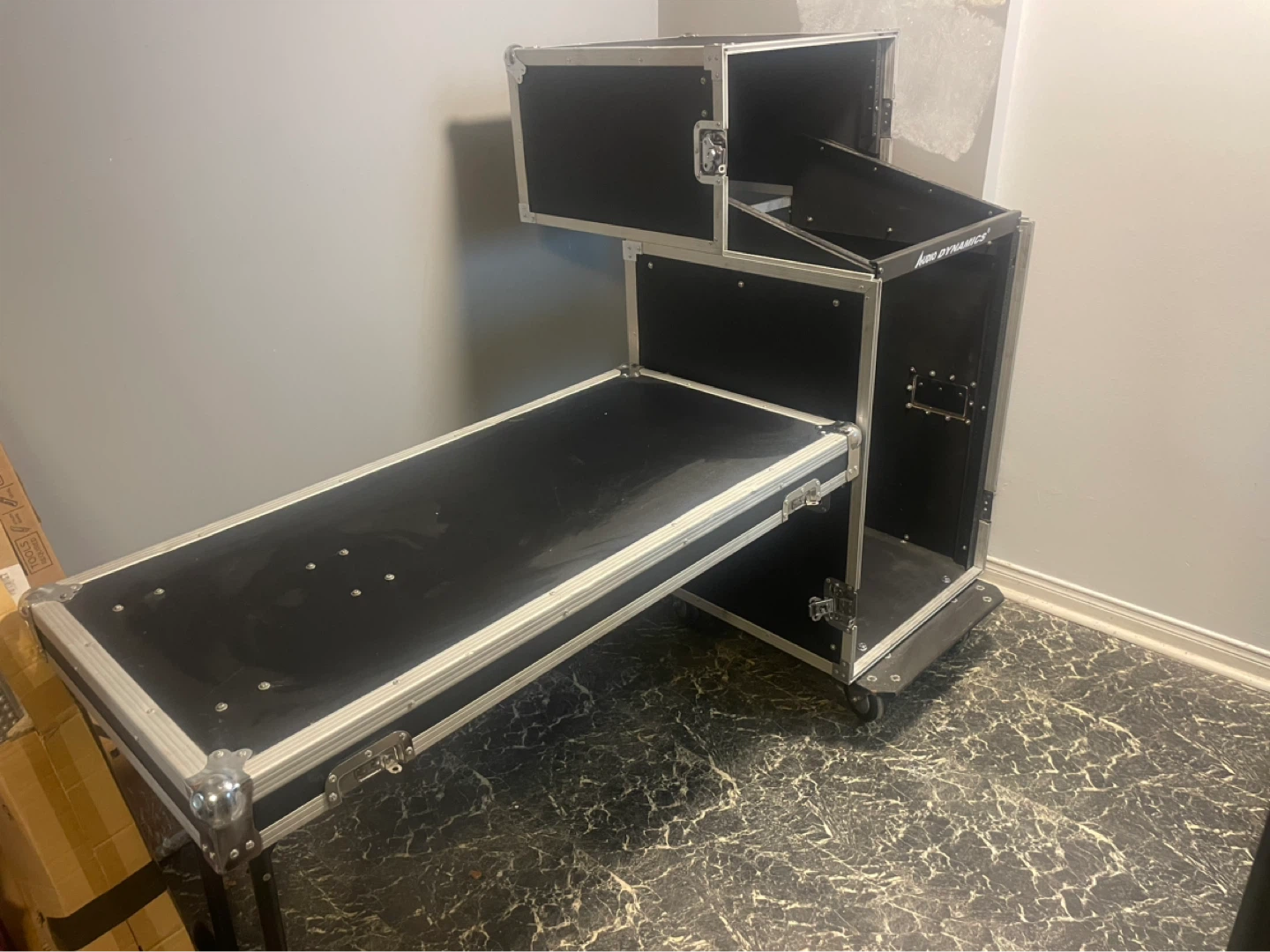 Audio Dynamics Flight Case with Wheels - photo 2