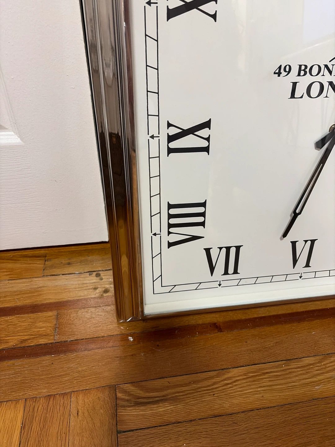 49 Bond Street London Wall Clock - photo 4