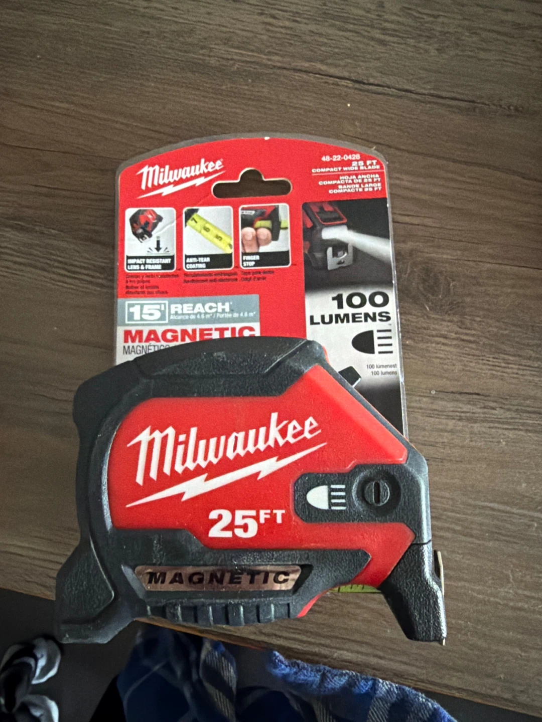 Milwaukee 25ft Magnetic Tape Measure with Light