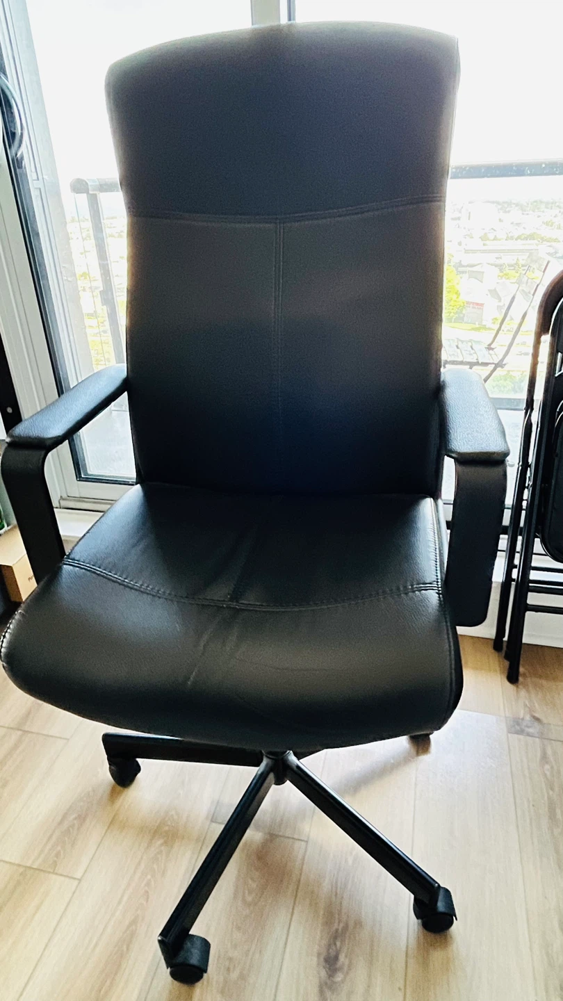 Black Office Chair - photo 4
