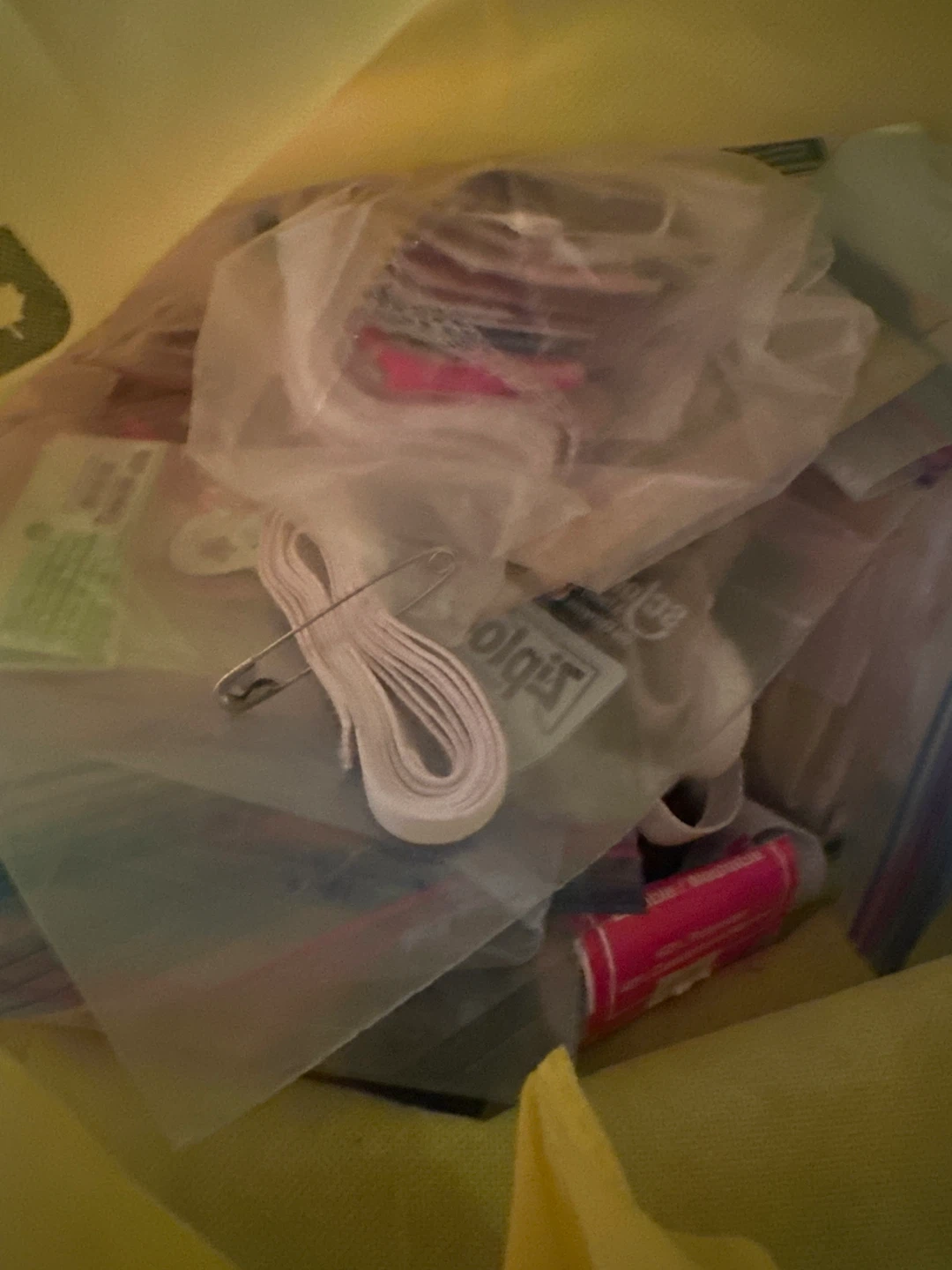 Bag of lots of sewing supplies