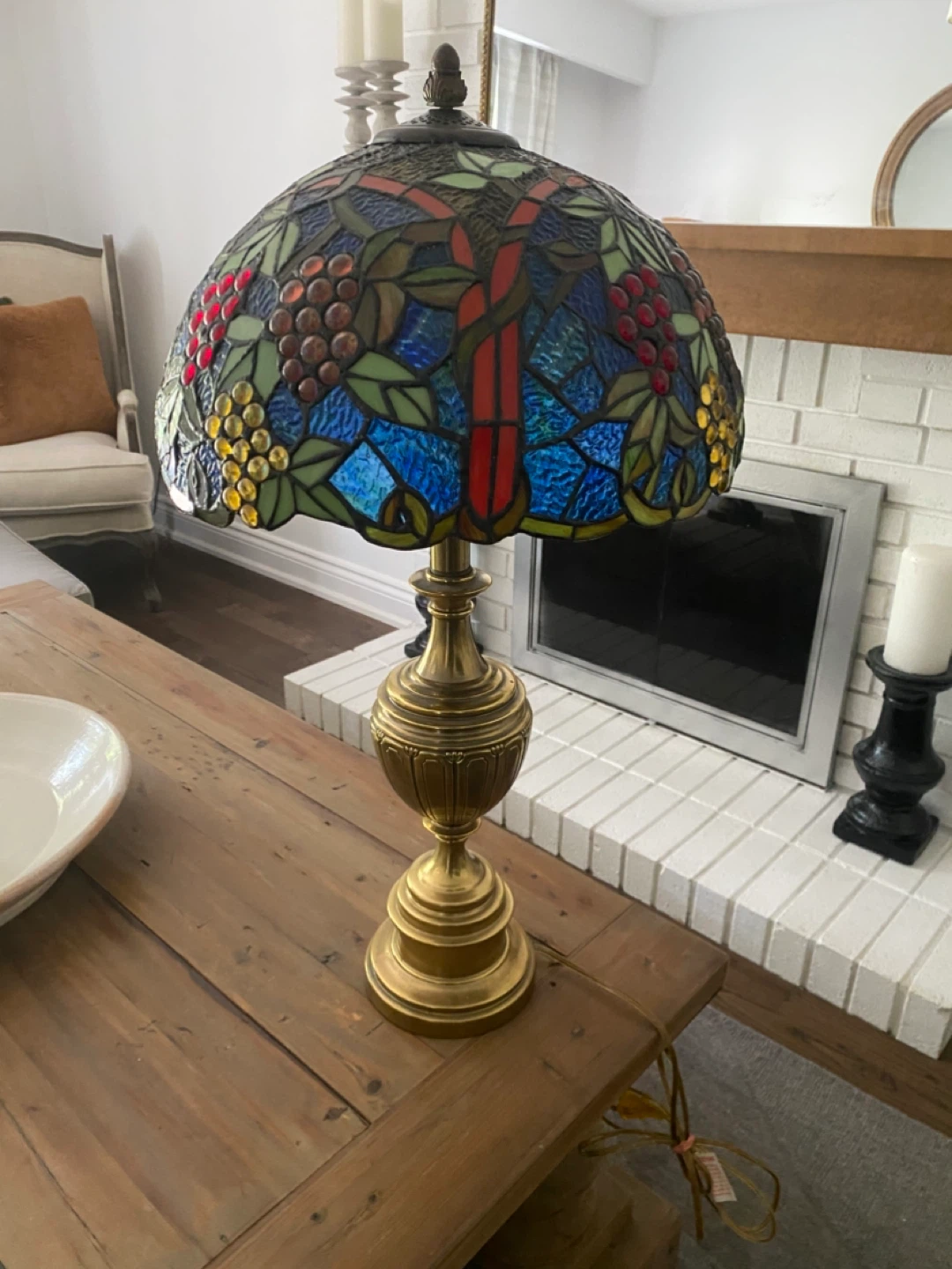 Stained Glass Table Lamp with Grape Motif - photo 3