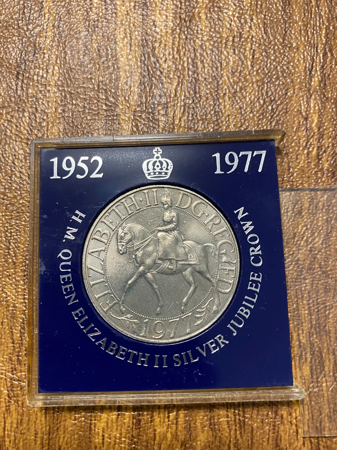 1977 Queen Elizabeth II Jubilee Crown Coin