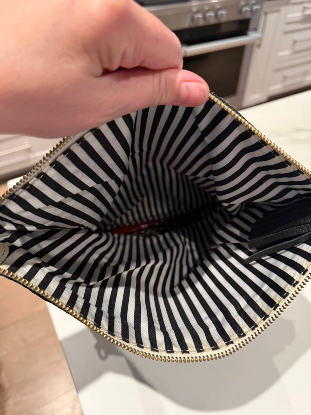 Kate Spade Black and Cream Pebble Leather Shoulder Bag - photo 4