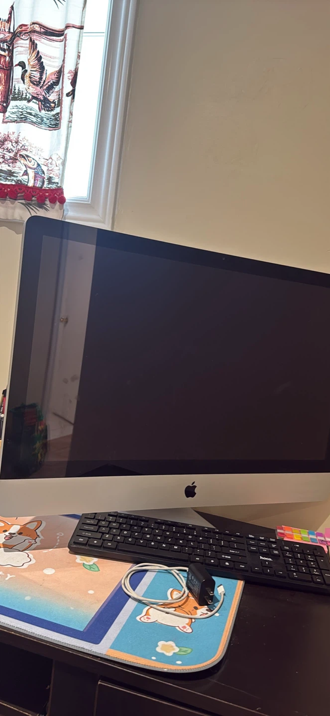 Apple iMac Desktop Computer/monitor