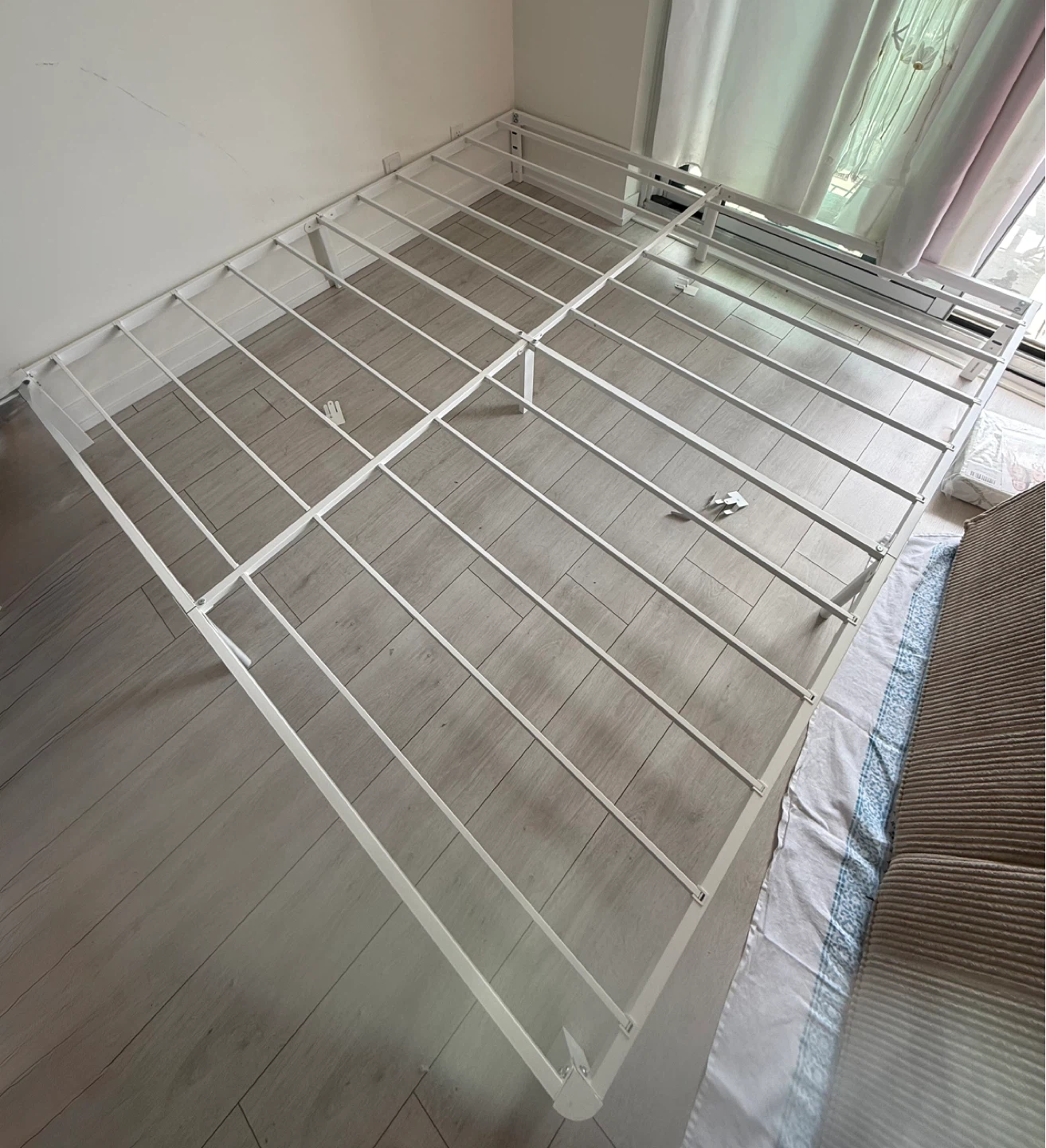 King size White Metal Bed Frame