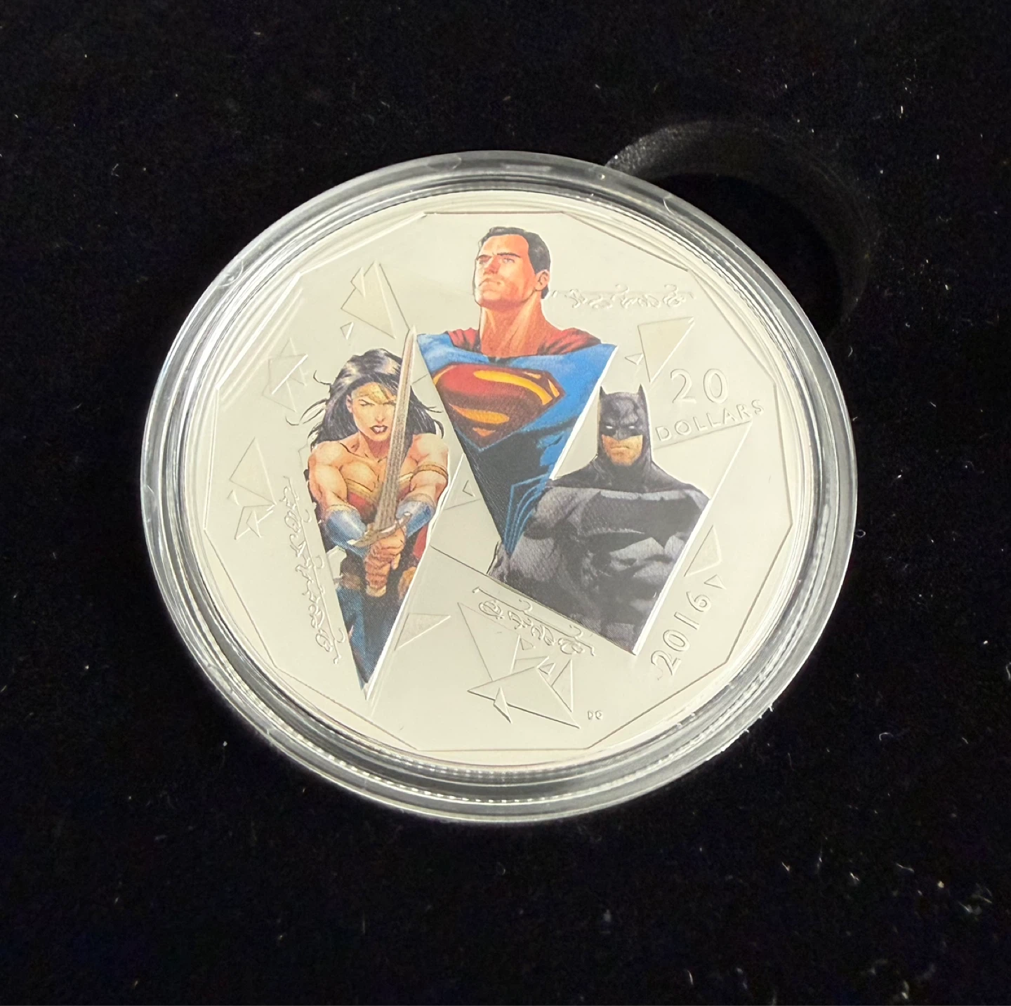 2016 $20 Fine Silver Coin - Batman v Superman: Dawn of Justice
