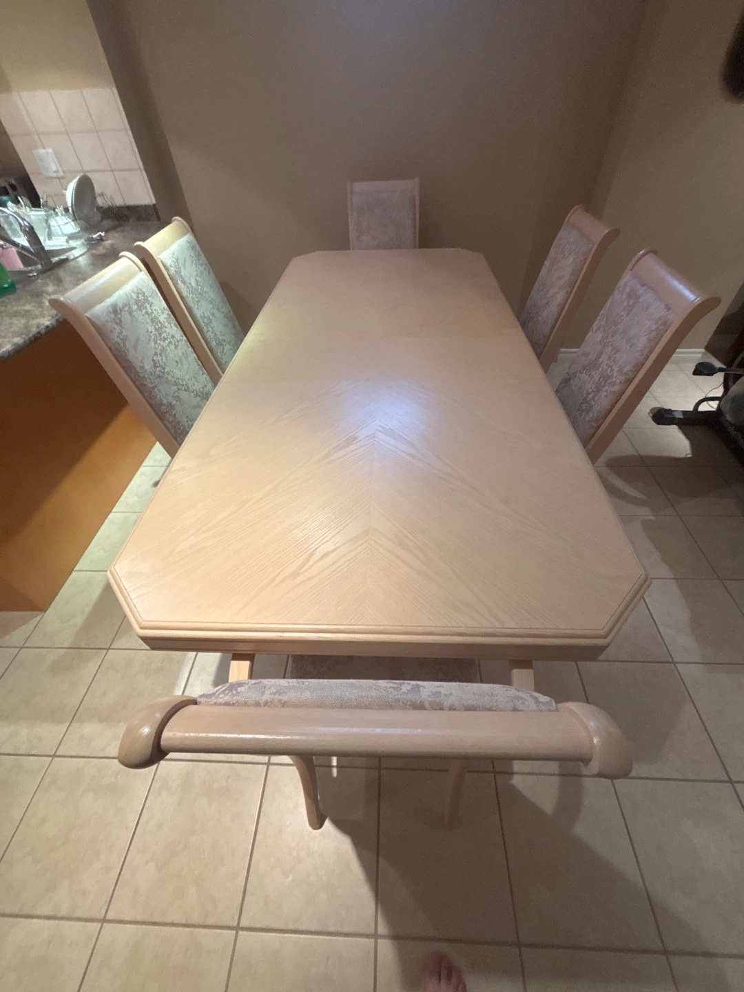 Dining Table with 6 Chairs and hutch