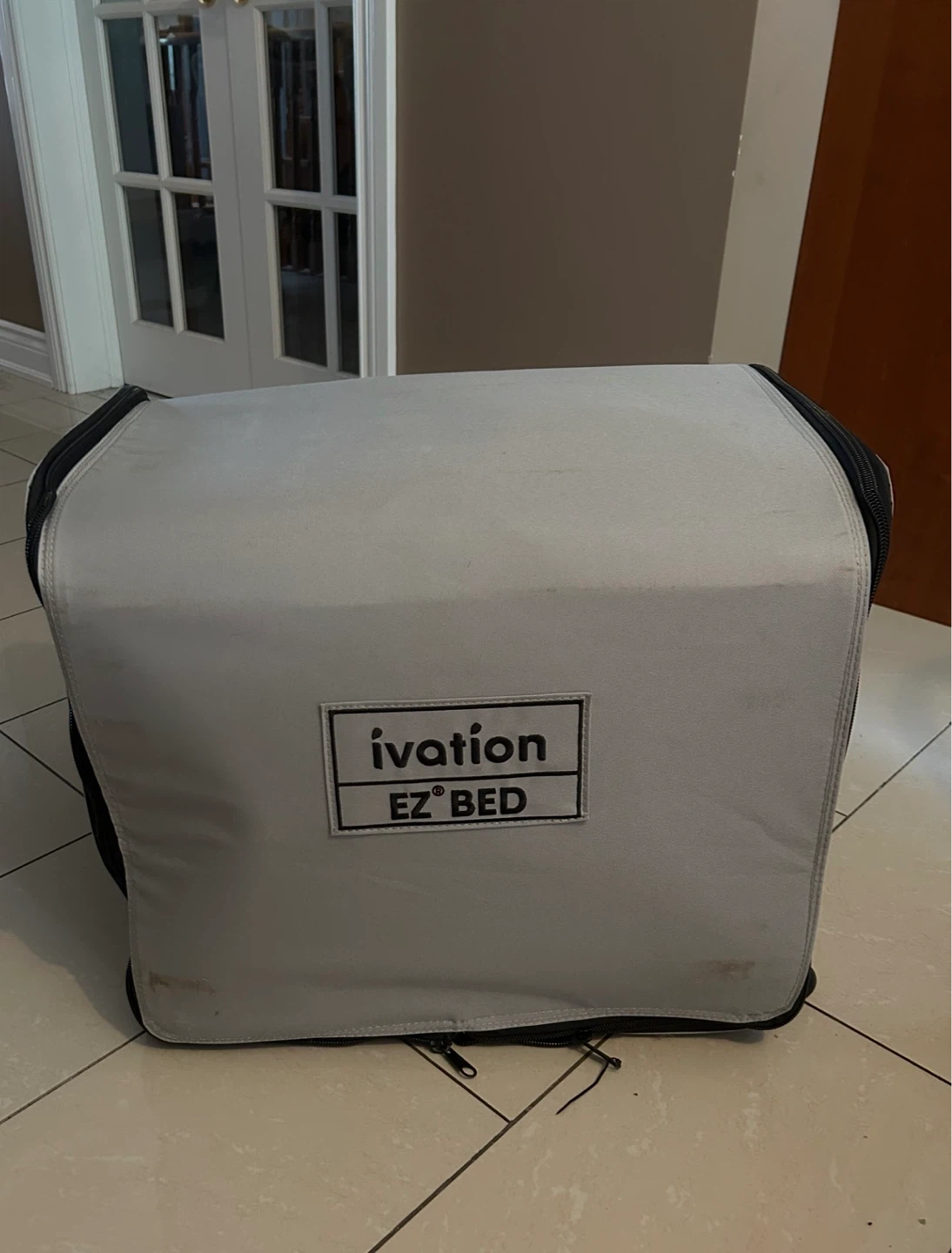 Self inflating single air mattress with bed frame and case - photo 4