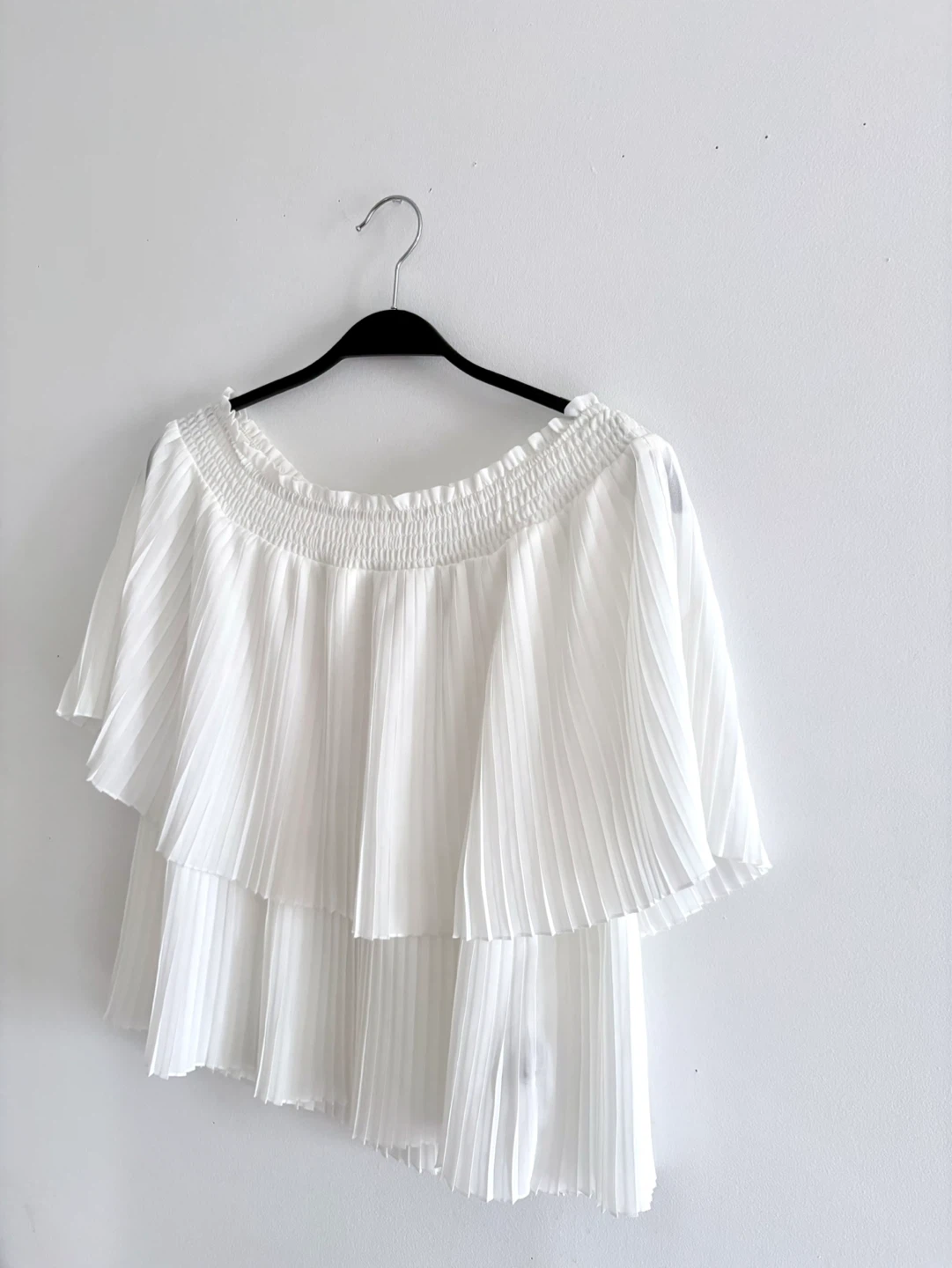 White Off-the-Shoulder Pleated Top ! - photo 2
