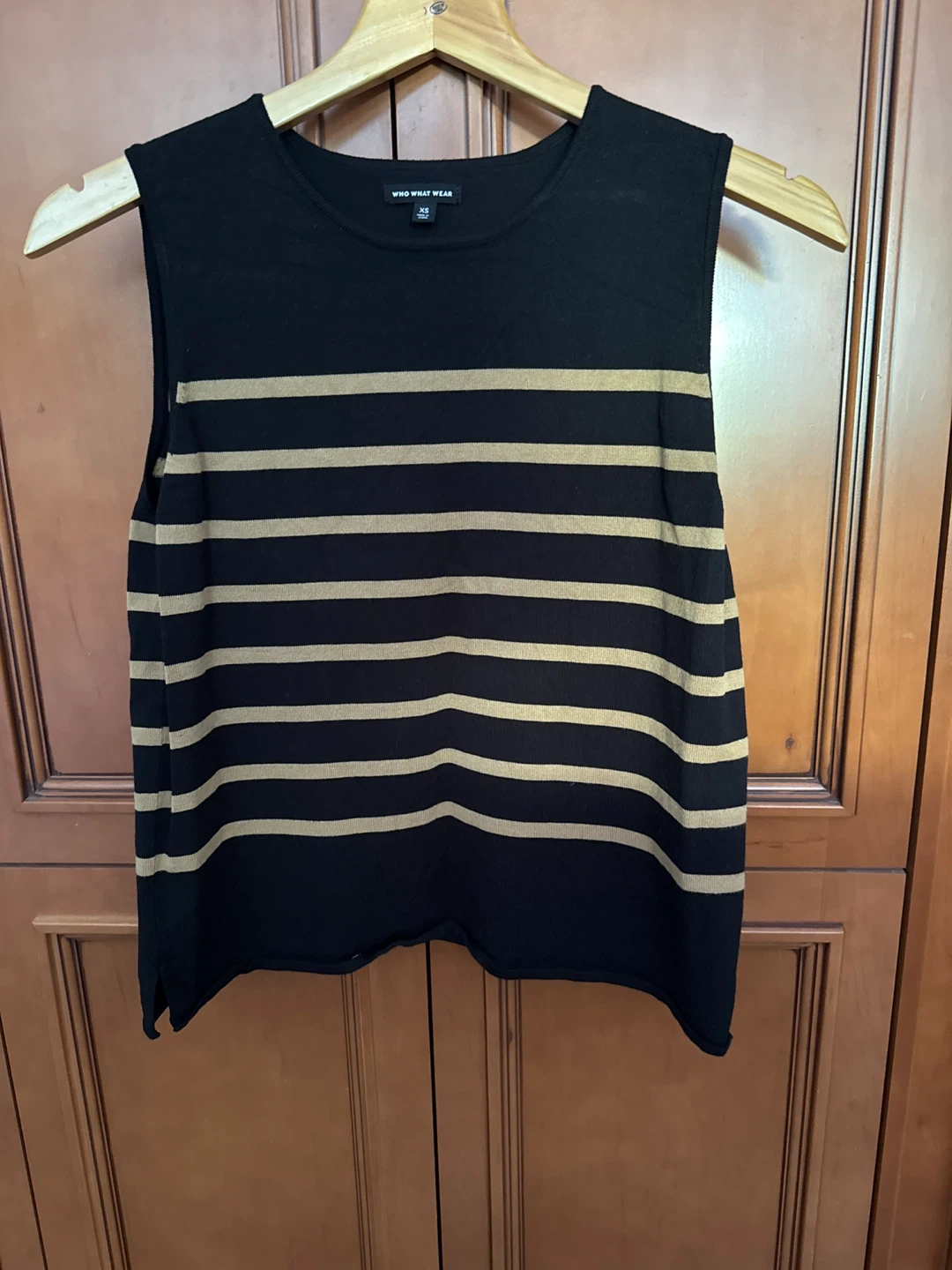 WHO WHAT WEAR Striped Sleeveless Knit Top