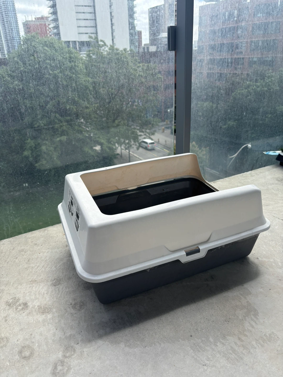 Grey and White Litter Box - photo 3