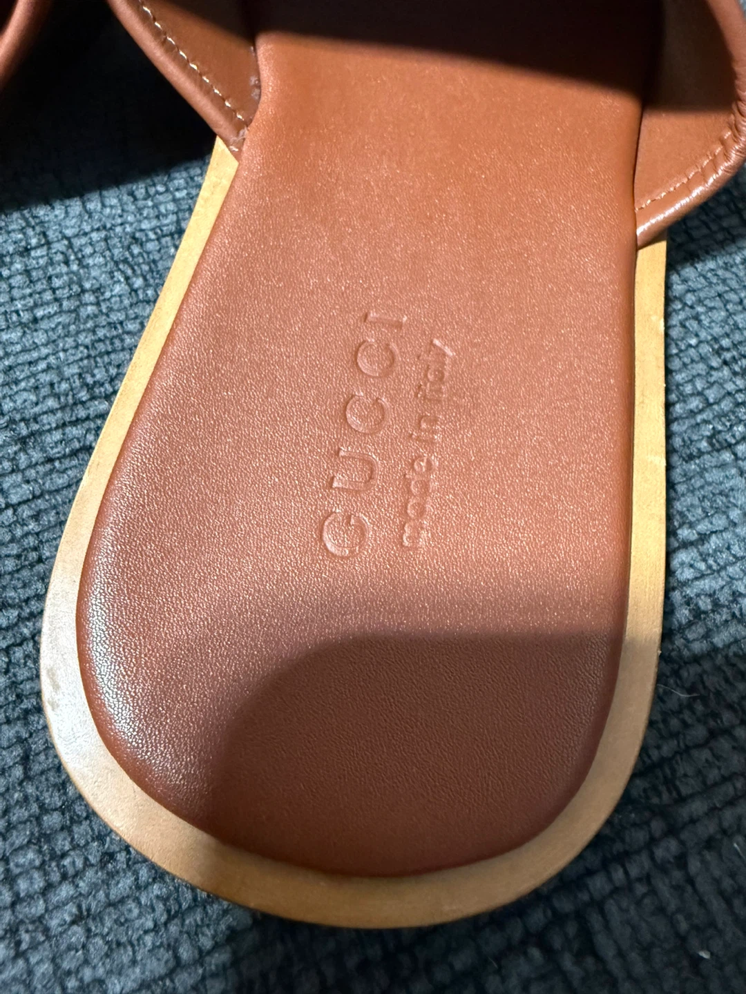 Gucci Brown Leather Slides Size 9 - photo 2