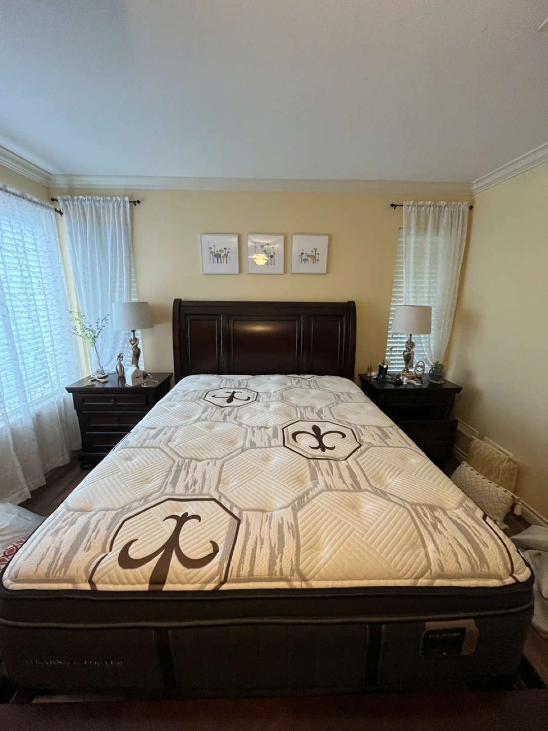 Queen Size Mattress (Founders Collection from the Brick - photo 2
