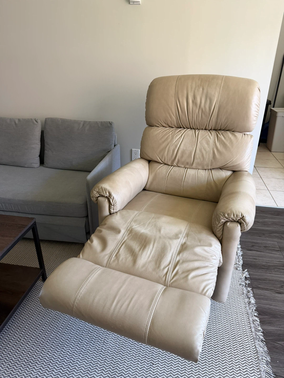Leather Recliner Chair - photo 3
