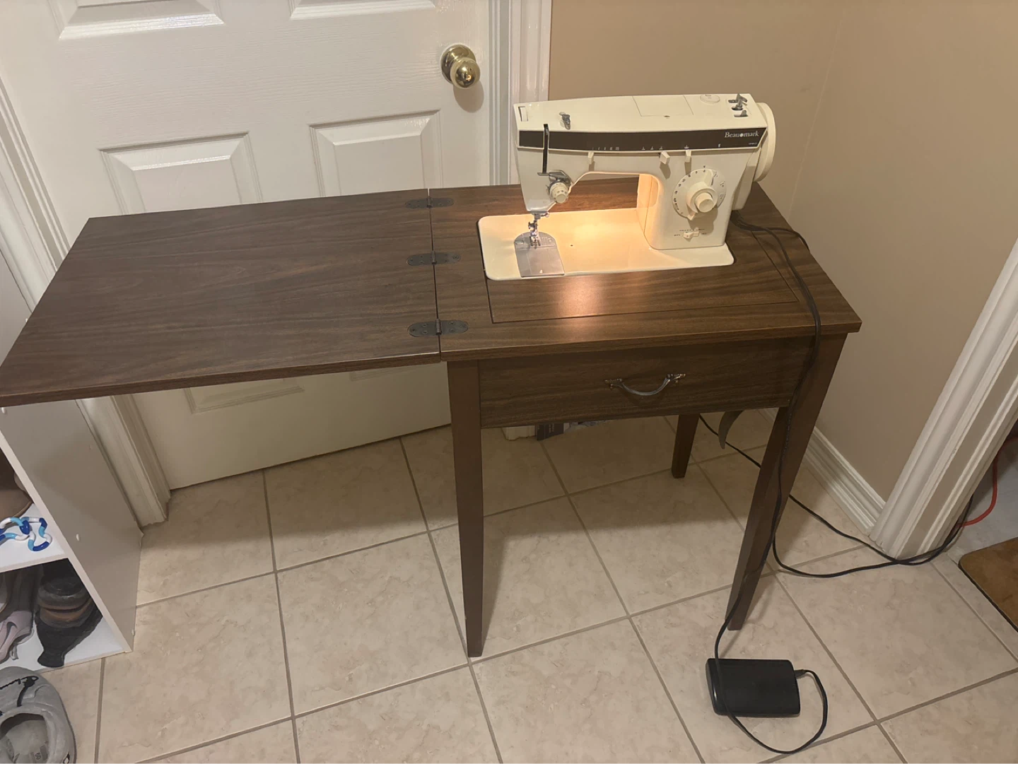 Beaumark 360 Sewing Machine with Cabinet