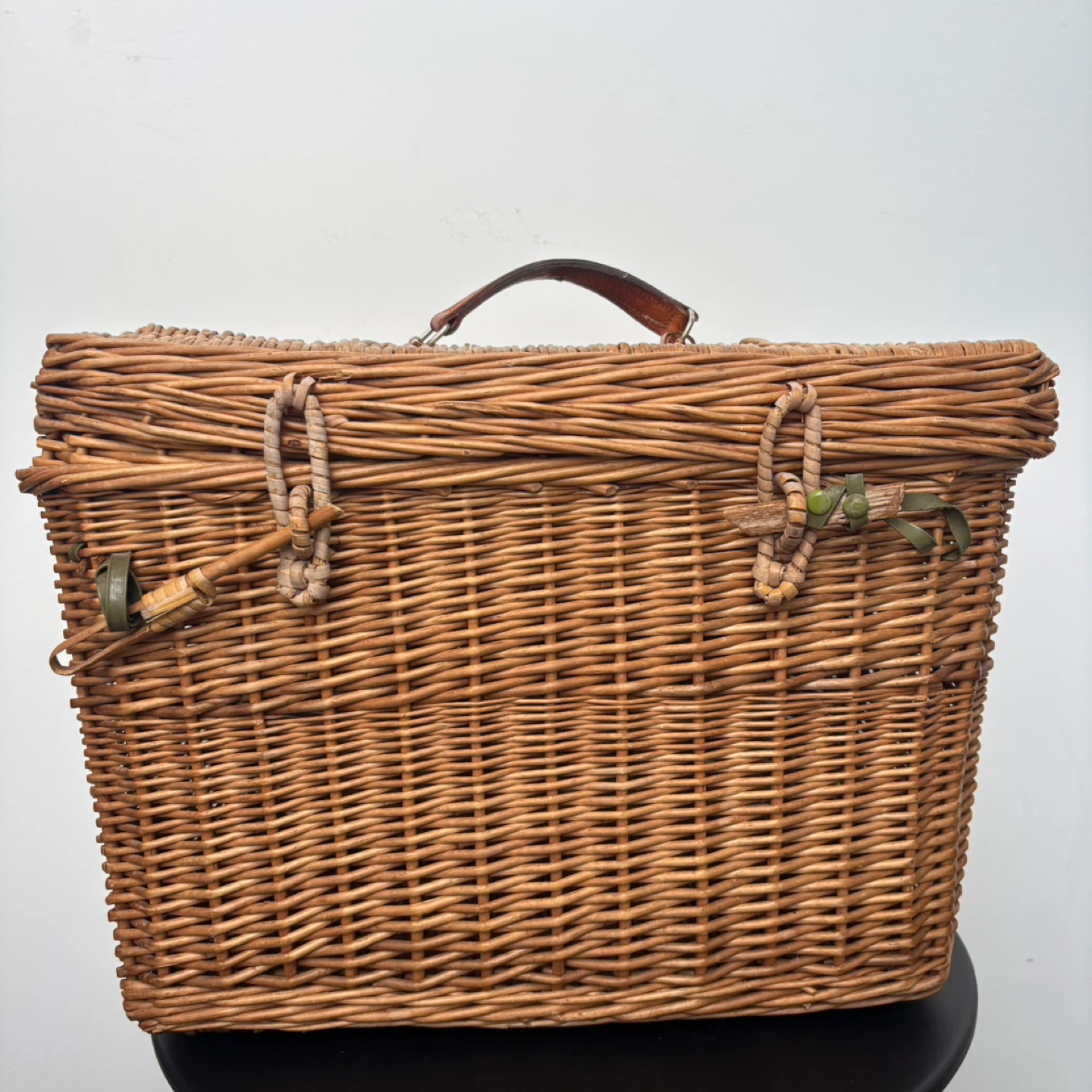 Vintage Wicker Basket - photo 5