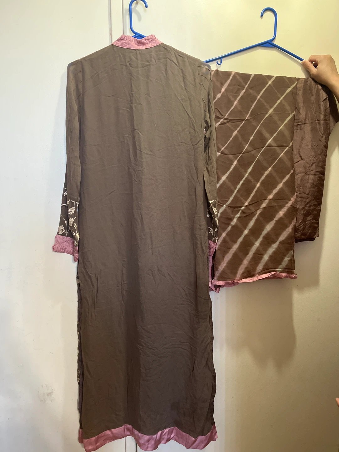 Brown and Pink Embroidered Kurti with Pants and Dupatta - photo 3
