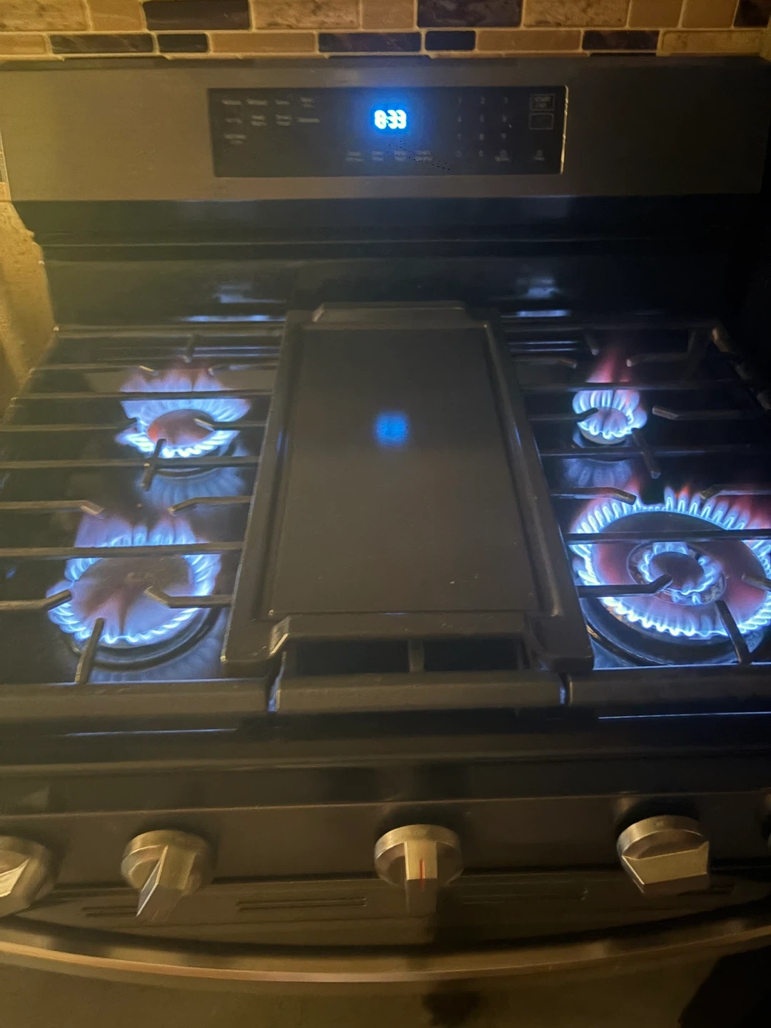 Samsung Gas Range - photo 2