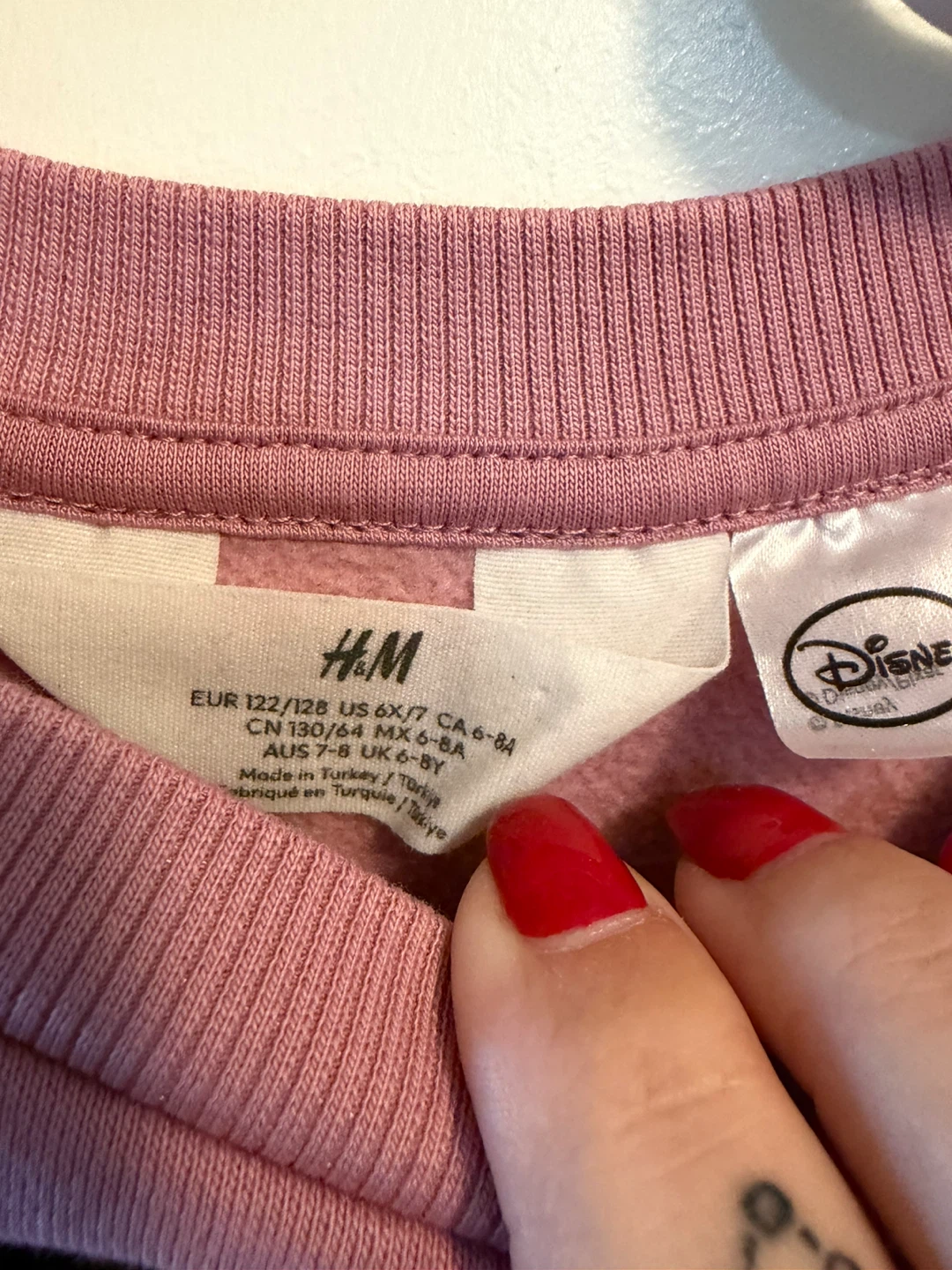 H&M x Disney Minnie Mouse Pink Sweatshirt - photo 2