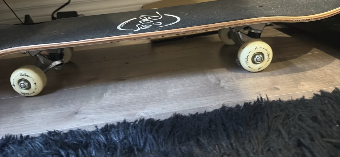 Skateboard - photo 2