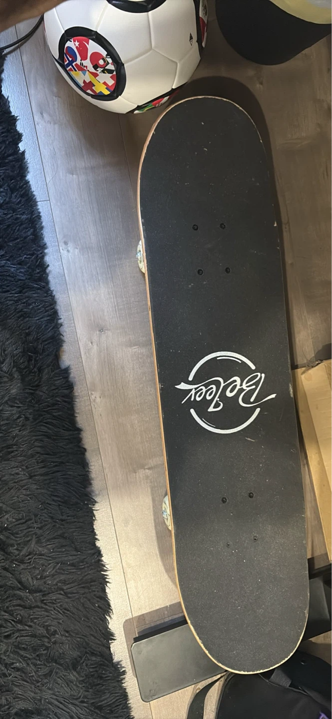 Skateboard