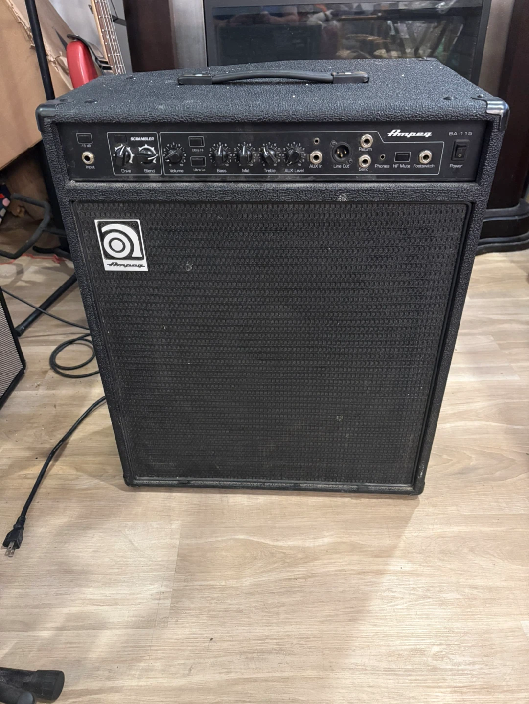 Ampeg BA-115 Bass Amp
