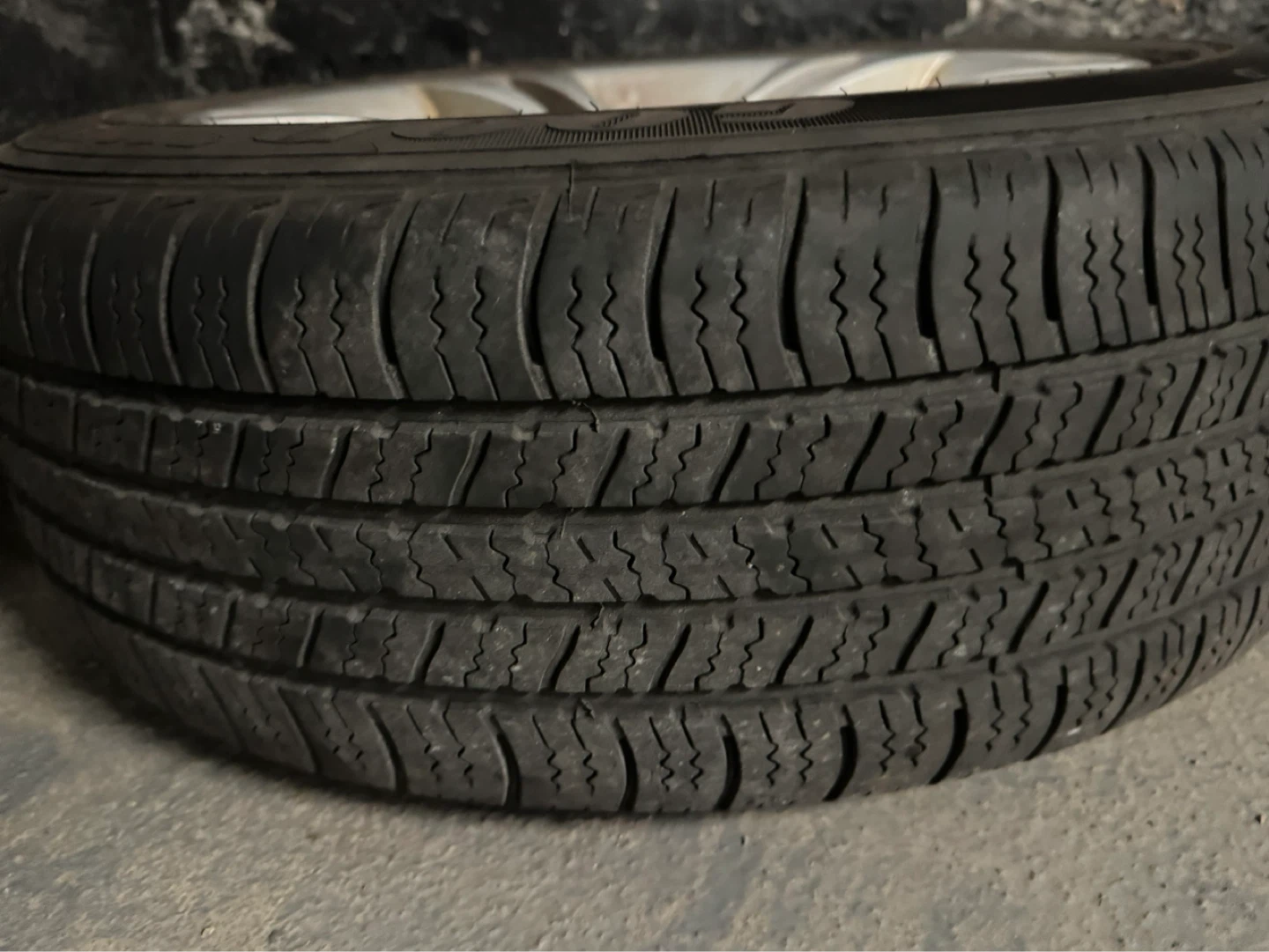 Set of 4 BMW Alloy Wheels and Goodyear Tires - photo 5