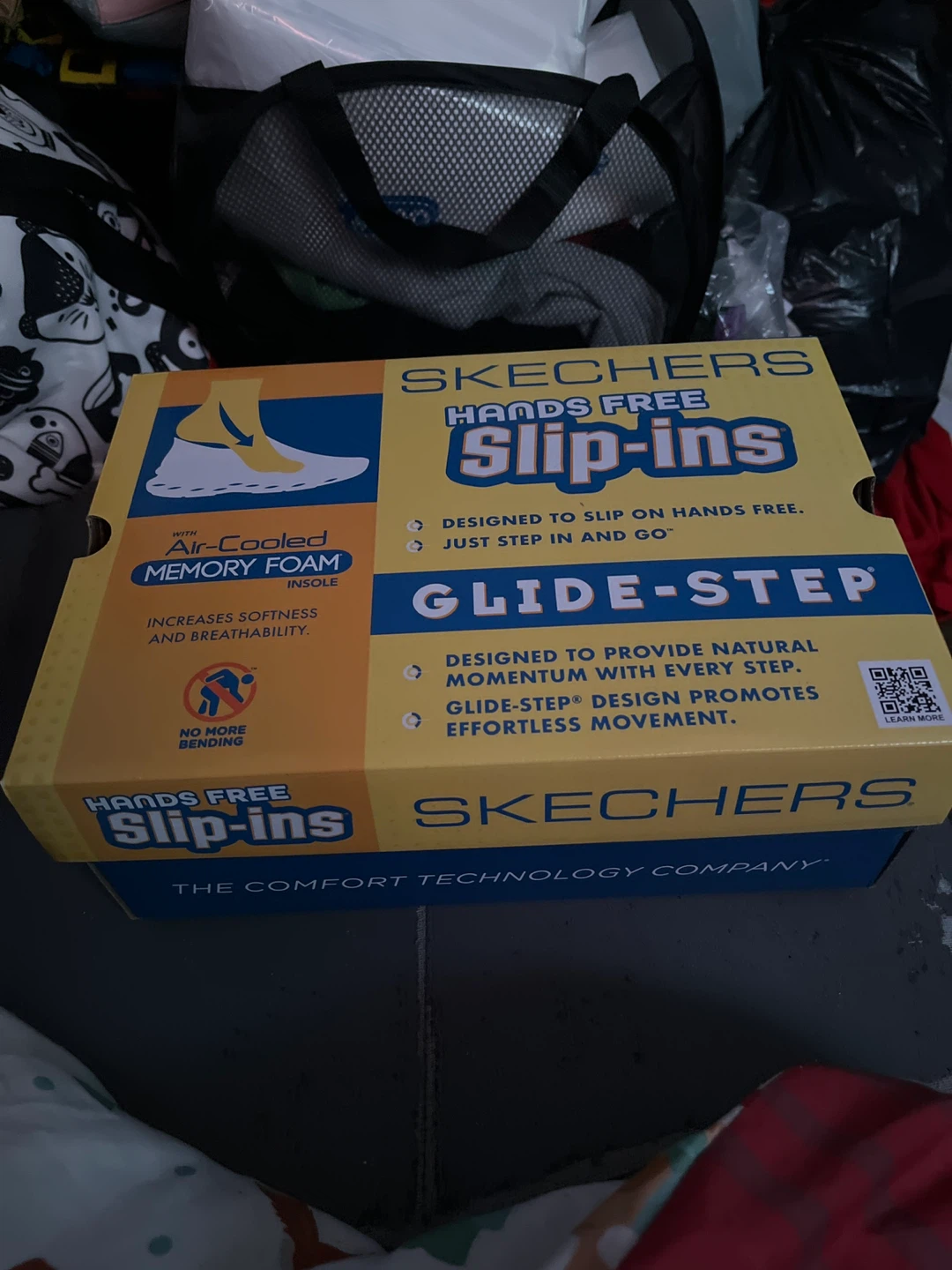 Skechers Hands Free Slip-Ins  Red Women's Size 10 Shoes