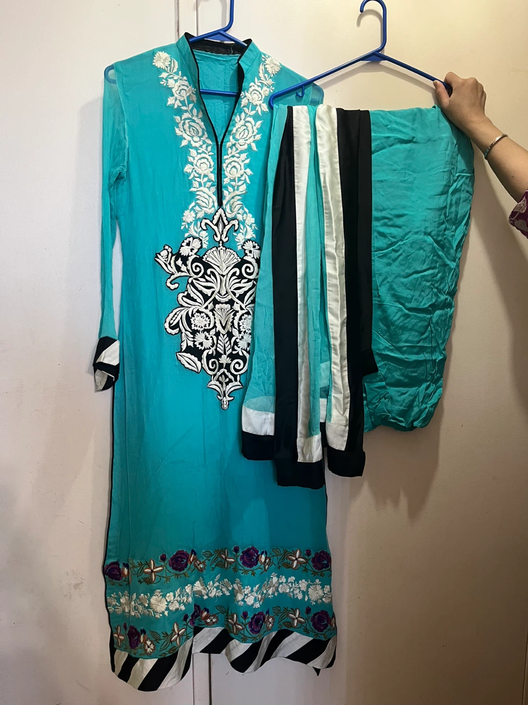 Turquoise Kameez with Embroidery - photo 2