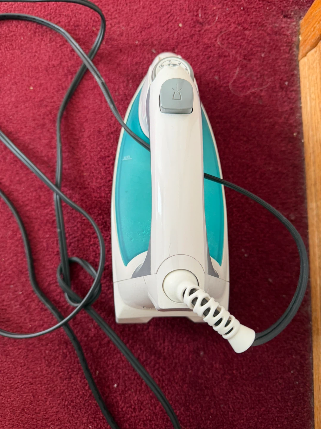 BLACK+DECKER Steam Iron