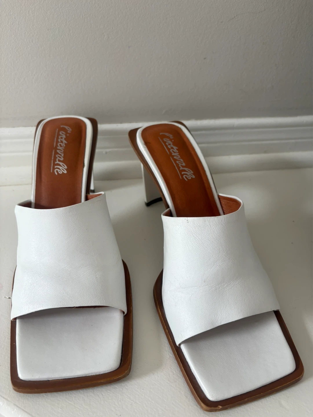L’Intervalle: White Leather Heeled Mules- Size 41 - photo 2