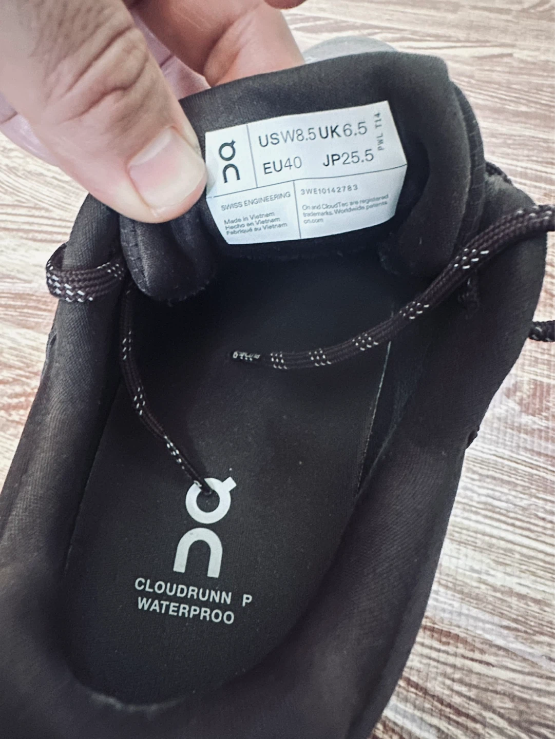 On Cloud Waterproof Running Shoes - photo 3