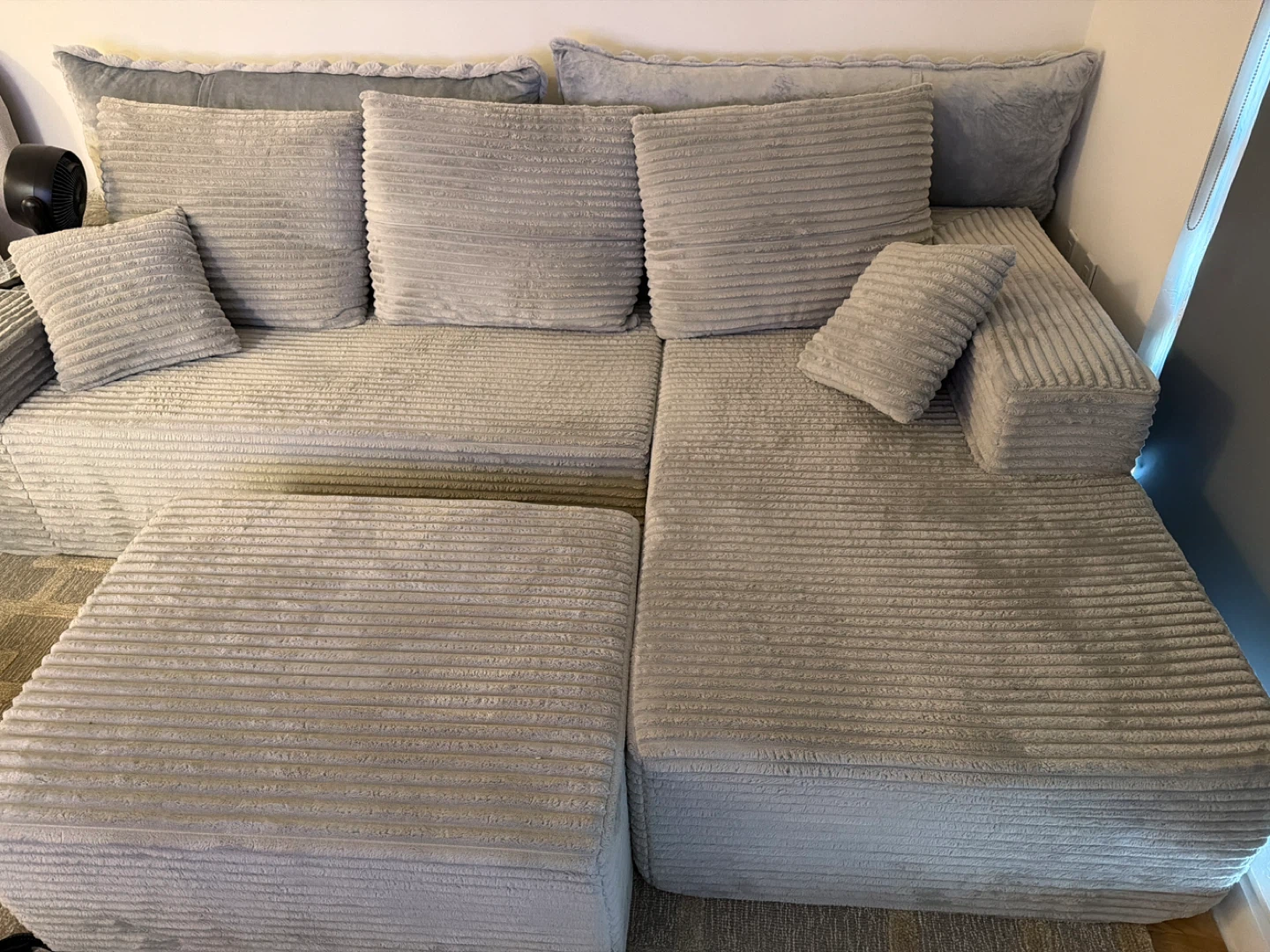 4 month old - like new couch - photo 2