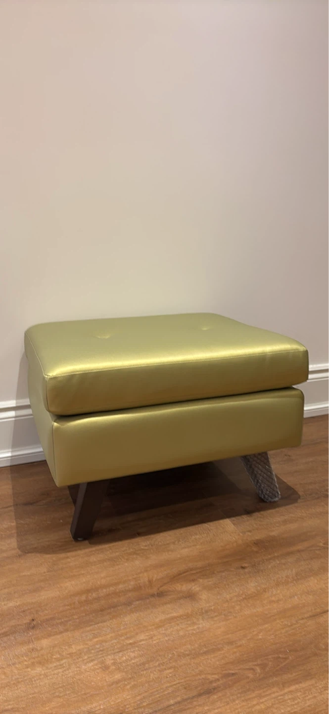 NEW Tufted Ottoman Footrest