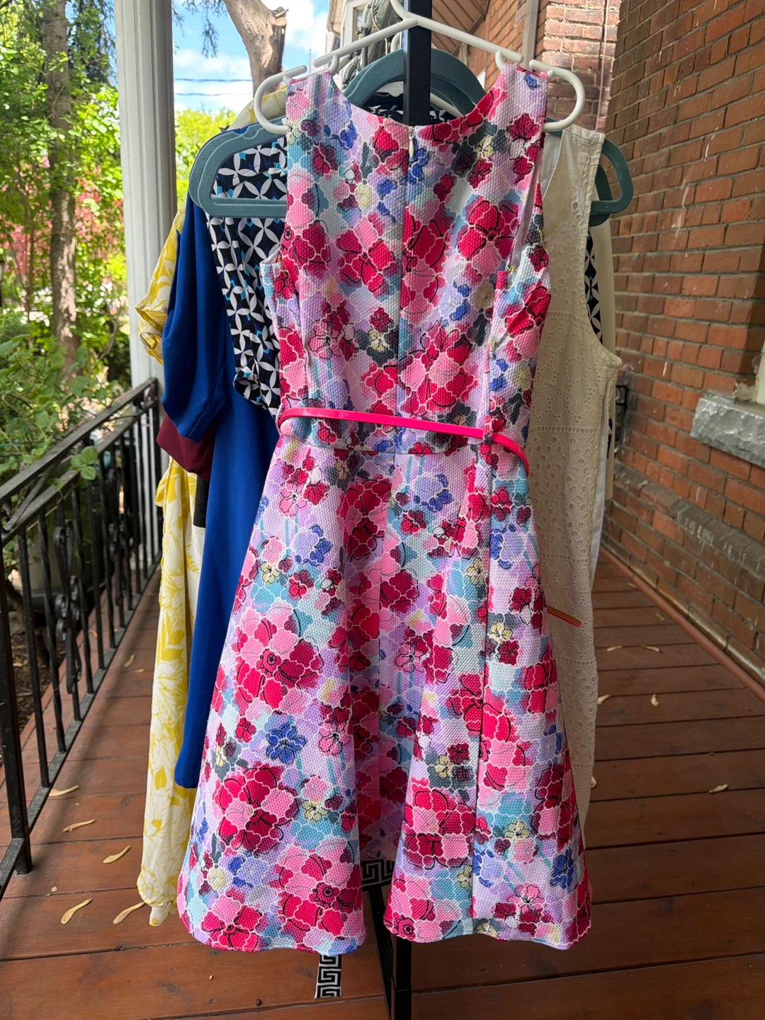 Girl's Patterned Dress with Pink Belt - photo 2