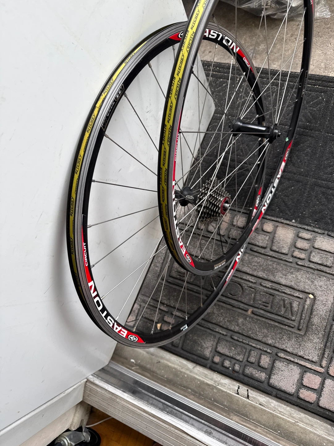Easton Circuit Bike Wheels - photo 2