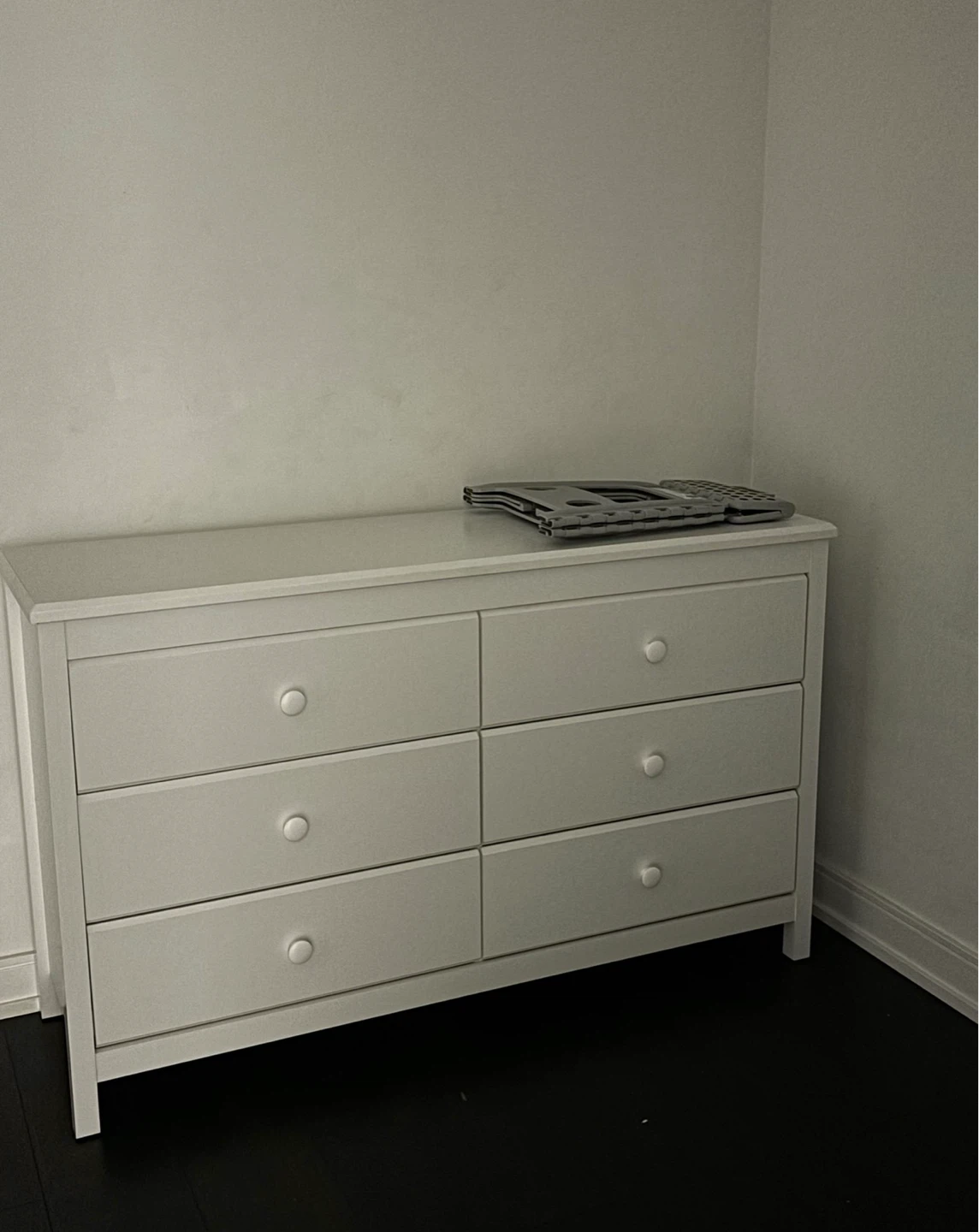 Storkcraft Alpine 6 Drawer Dresser
