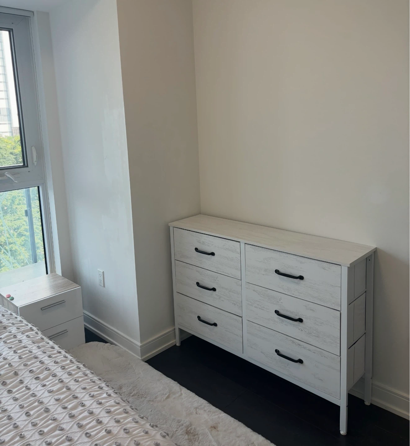 White 6-Drawer Dresser - photo 2