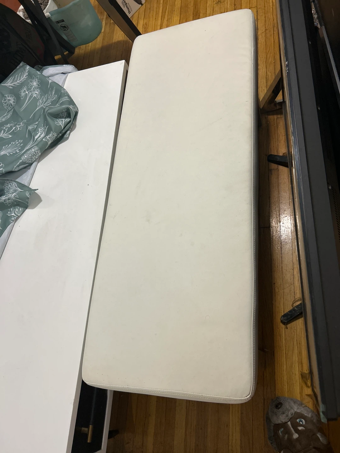 White Padded Bench Seat - photo 3