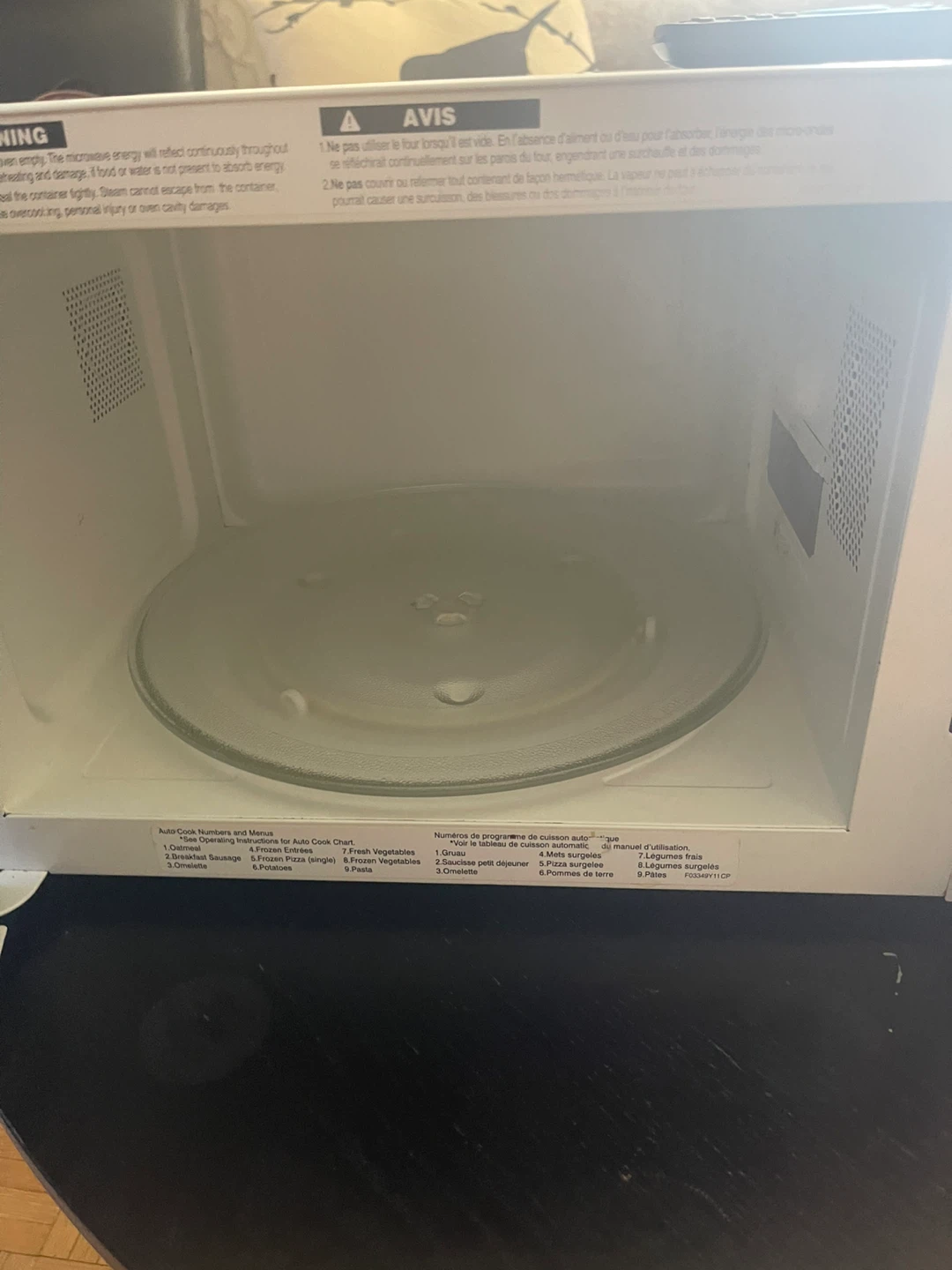 Panasonic Microwave - photo 2